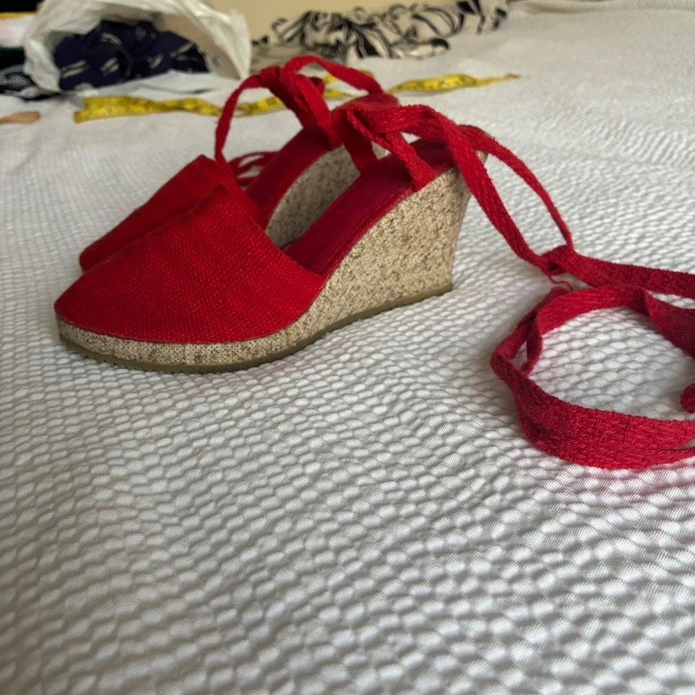 Artesania Espadrille Wedge Sandals Sz 37 Cherry Red Lace Up Ankle Tie Like New